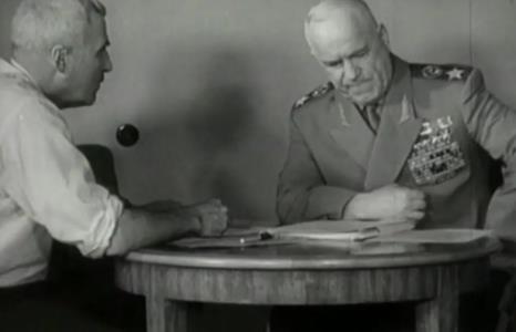 Константин Симонов с маршалом Жуковым