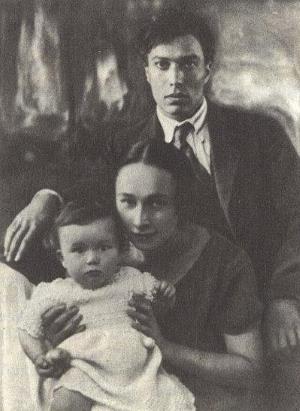 Борис Пастернак с Евгенией Лурье и сыном Женей