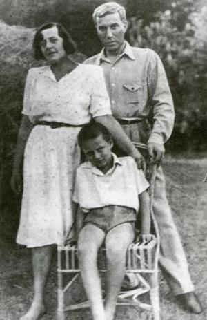 Борис Пастернак и Зинаида Нейгауз с сыном