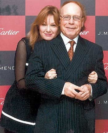 Эдвард Радзинский с третьей женой Еленой Денисовой