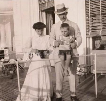 Матильда Кшесинская с мужем князем Андреем и сыном Володей