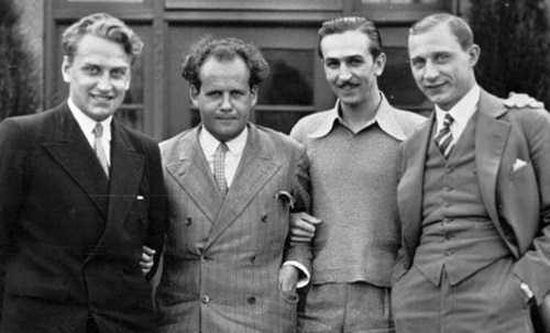 На фото: Григорий Александров, Сергей Эйзенштейн, Уолт Дисней,и кинооператор Тиссэ