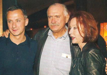 Анастасия Вертинская с Михалковым и сыном Степаном