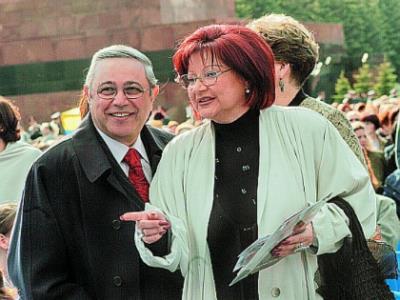 Евгений Петросян с супругой Еленой Степаненко