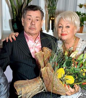Николай Караченцов и его заботливая супруга Людмила Поргина