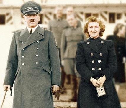 Ева Браун с Гитлером