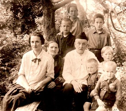 Циолковский с семьей