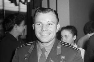 Юрий Гагарин - самый первый космонавт