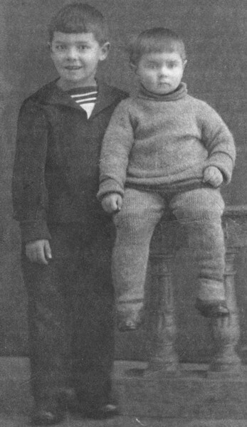 Юра Любимов с братом в детстве