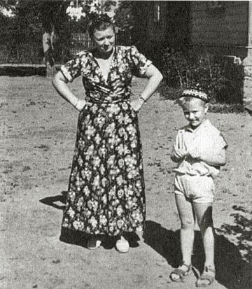 Андрей Миронов в детстве с мамой Марией Мироновой