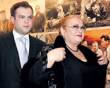 Нина Усатова с сыном Николаем