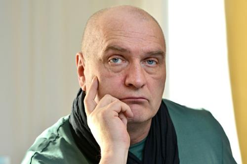 Актер Александр Балуев
