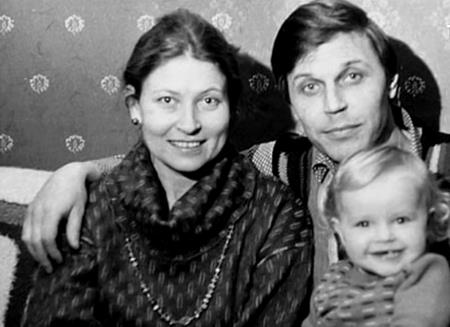 Людмила Зайцева с мужем и дочкой