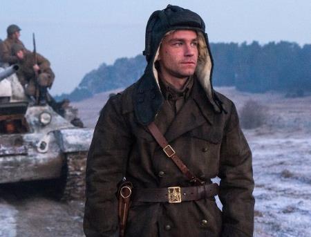 Александр Петров в фильме "Т-34" Александр Петров в фильме "Т-34"
