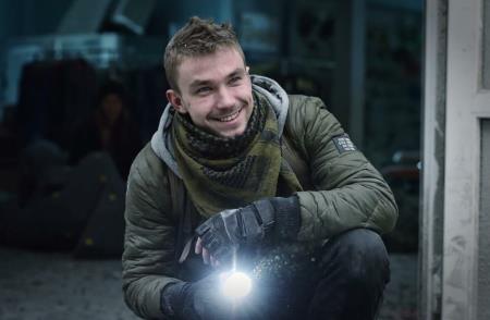 Александр Петров в фильме "Притяжение" Александр Петров в фильме "Притяжение"