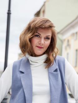 Анна Уколова