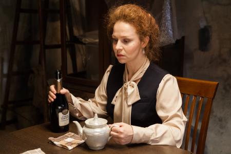 Агриппина Стеклова в фильме "Клинч" Агриппина Стеклова в фильме "Клинч"