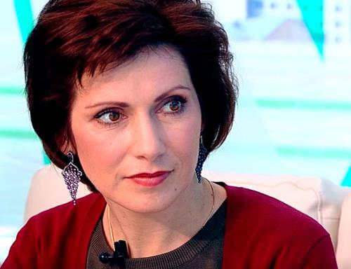 Телеведущая Светлана Зейналова Телеведущая Светлана Зейналова
