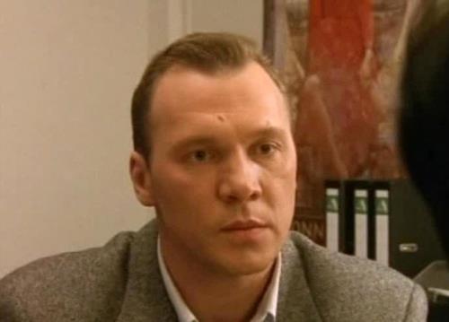 Анатолий Журавлев в сериале "День рождения Буржуя" Анатолий Журавлев в сериале "День рождения Буржуя"