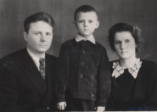 Егор Лигачев с женой Зинаидой и сыном Сашей