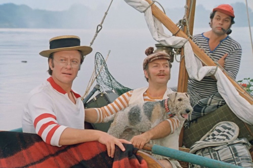 Кадр из фильма «Трое в лодке, не считая собаки»